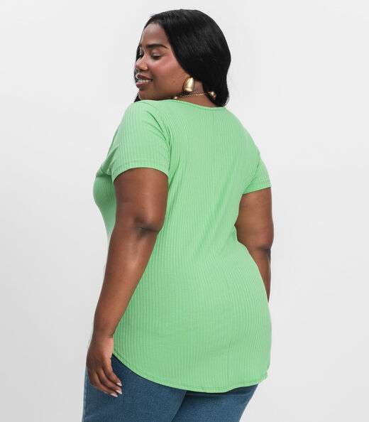 Blusa Feminina Plus Size da Infinita Cor Verde