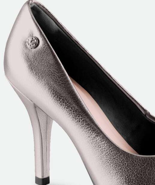 Scarpin Feminino Salto Fino Metalizado Via Uno 