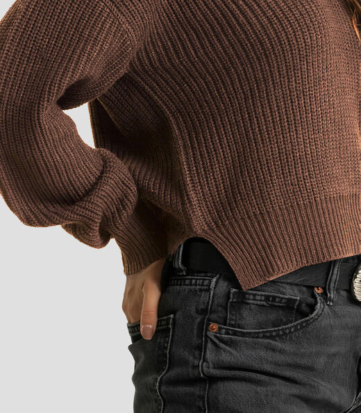 Sueter Feminino Decote Em V Infinita Cor Marrom