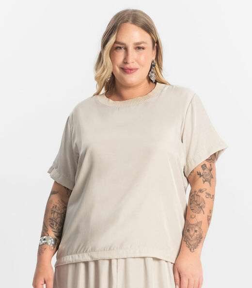 Blusa Acetinada Plus Size Secret Glam Bege