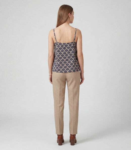 Blusa de Alça Tecido Viscose Infinita Cor Marrom