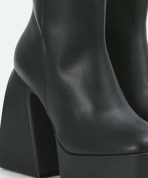Bota Feminina Salto Grosso Meia Pata Vizzano