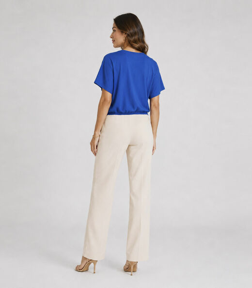 Blusa Feminina Com Decote Em V Infinita Cor Azul