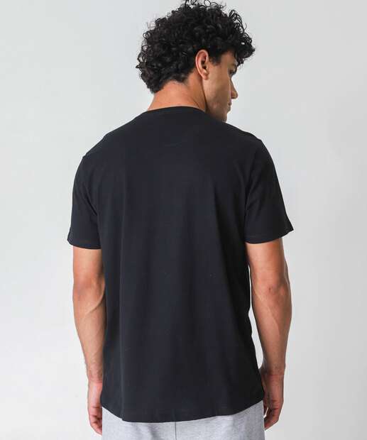 Camiseta Masculina Bolso Manga Curta Marisa Preto