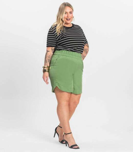 Shorts Curto Plus Size Secret Glam Verde