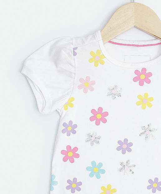 Camiseta Infantil Estampa Flores Paetê Marisa Tam 1 a 4